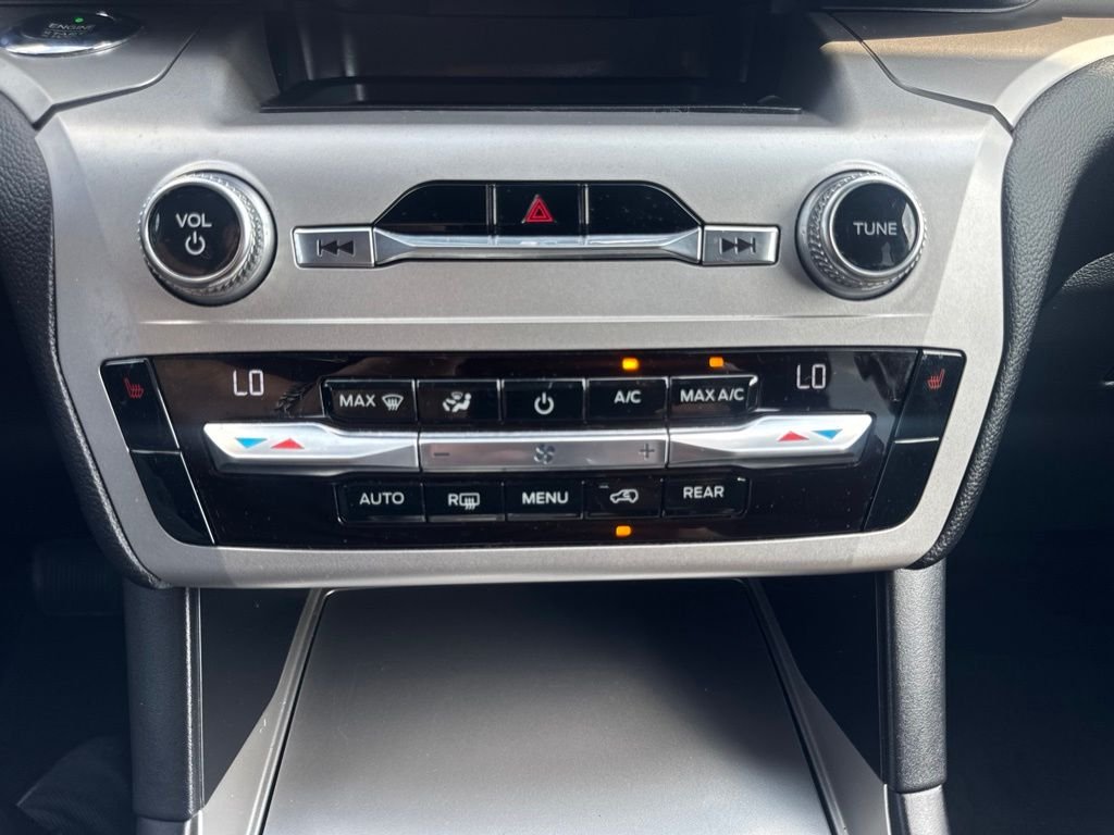 2021 Ford Explorer XLT - Photo 23