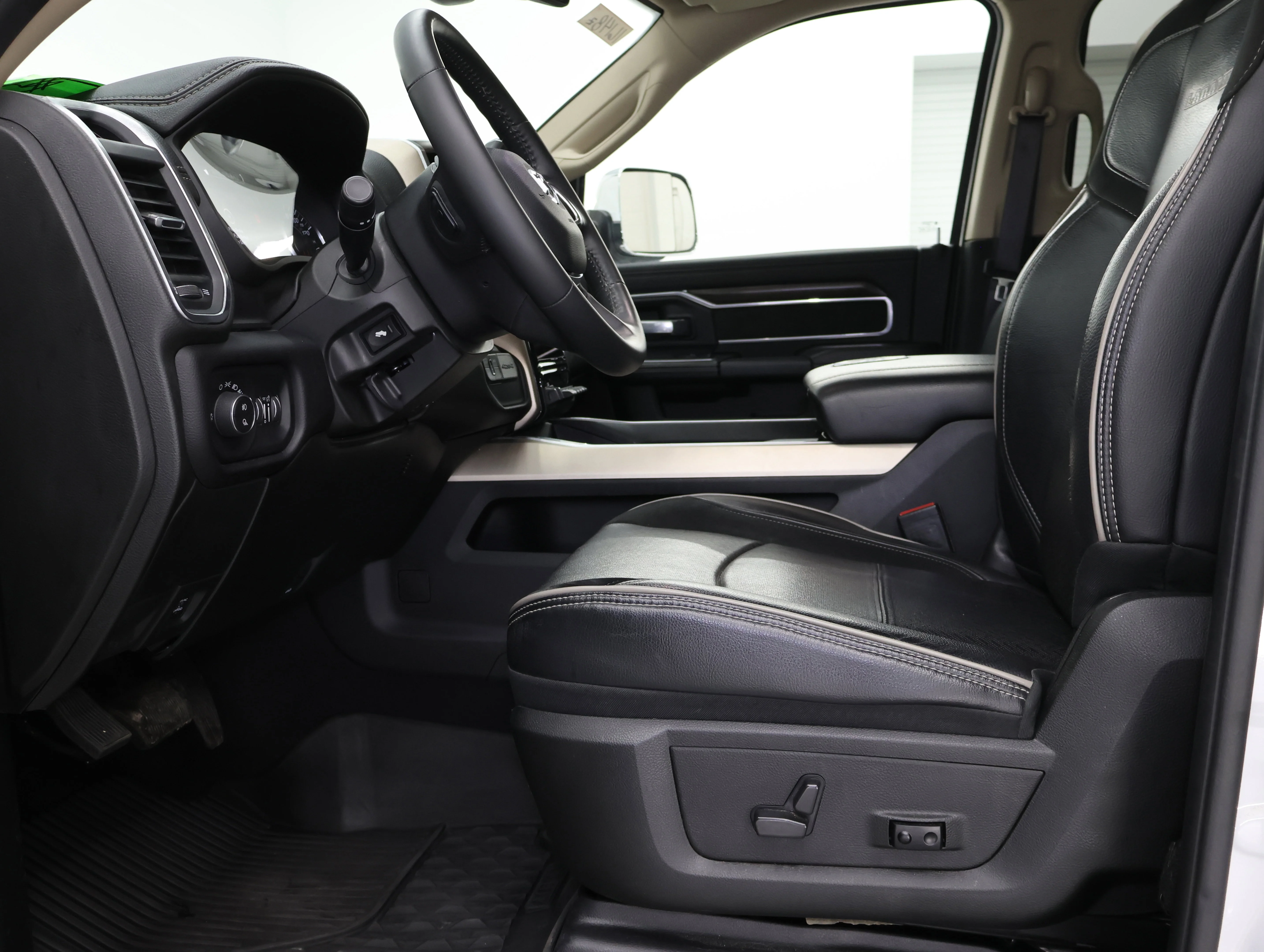 Used 2022 Bright White Clearcoat Ram Laramie image 8