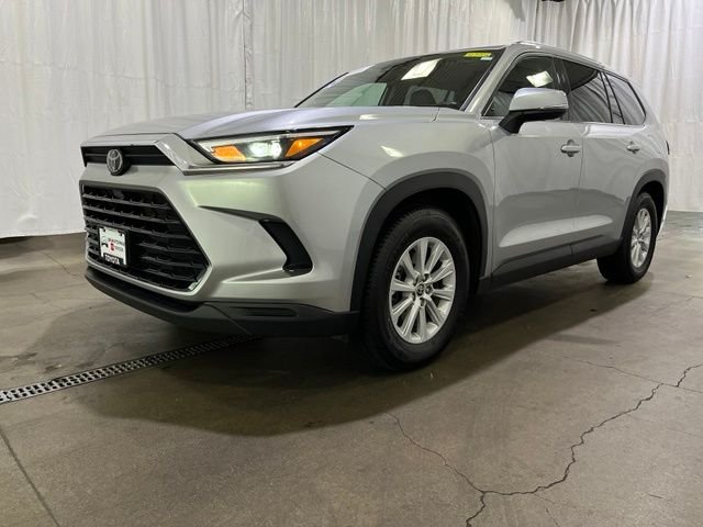 Certified Used 2024 Silver Toyota XLE image 27