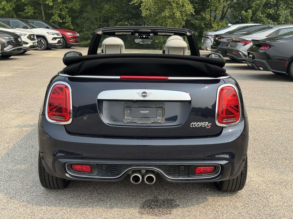 Used 2020 Black MINI  image 24