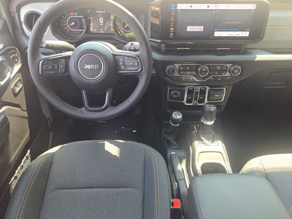 New 2026 Earl Clearcoat Jeep Sport S image 2