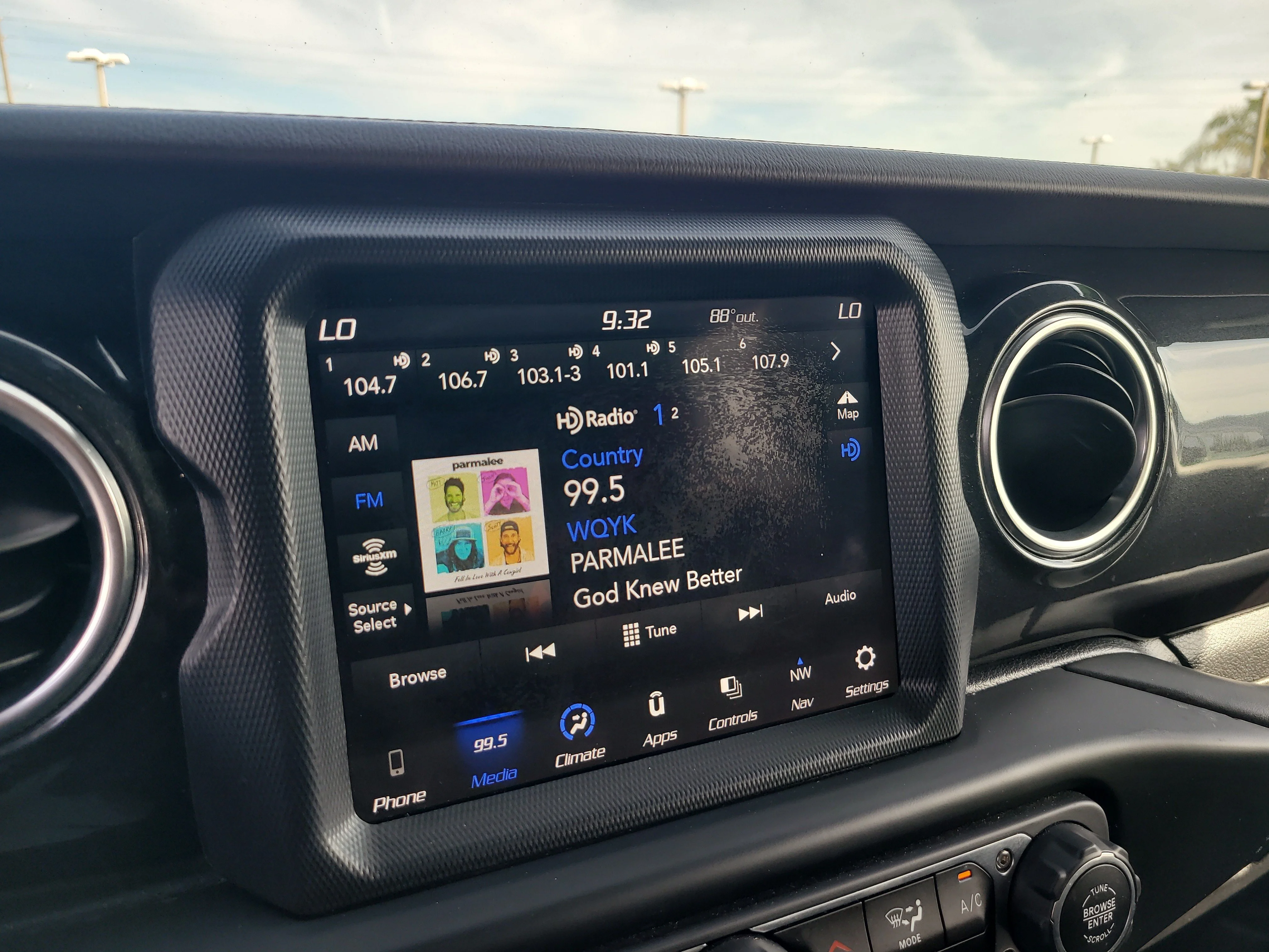 Used 2020 Black Clearcoat Jeep Sahara Altitude image 20