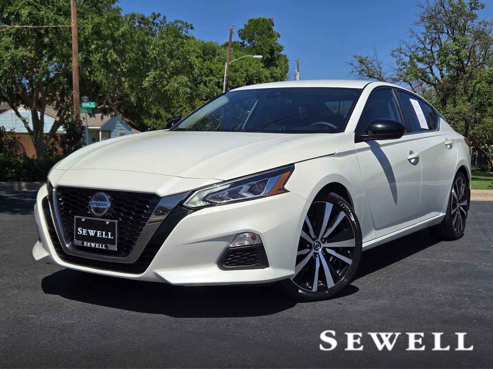 2022 Nissan Altima SR