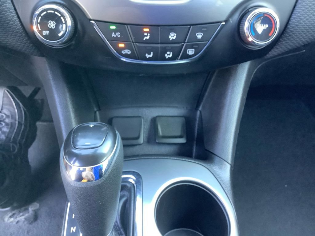 Used 2018 Red Chevrolet LT image 27