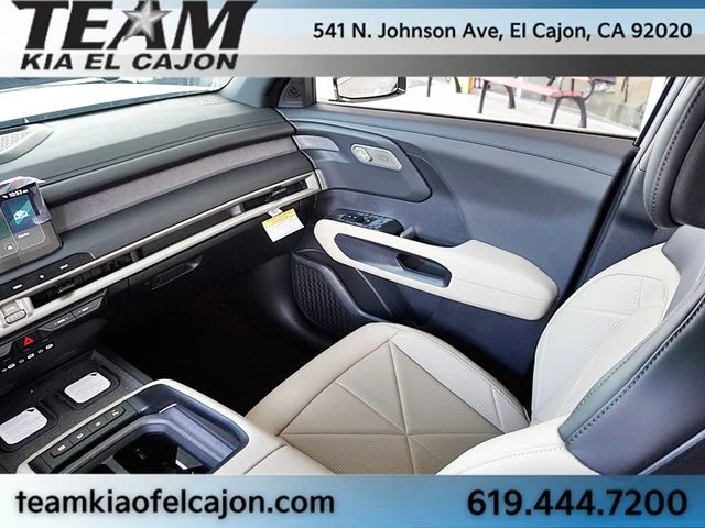New 2027 Silver Kia EX image 27