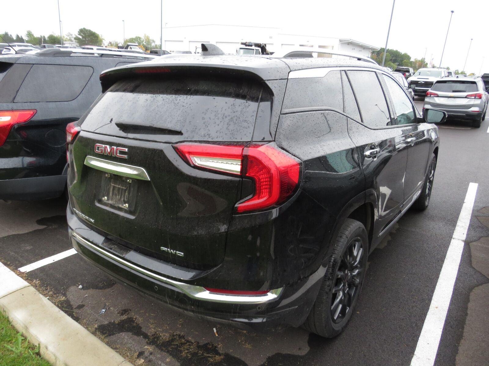 Used 2024 Ebony Twilight Metallic GMC Denali image 10