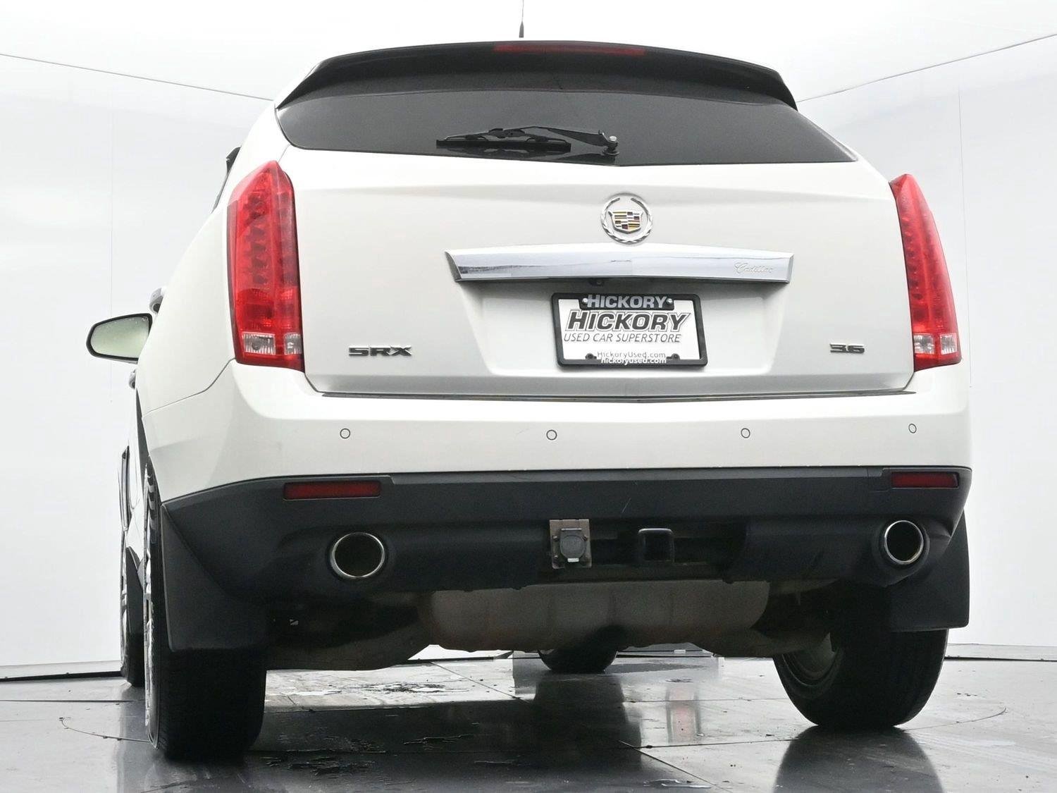 Used 2014 Platinum Ice Tricoat Cadillac Luxury Collection image 50