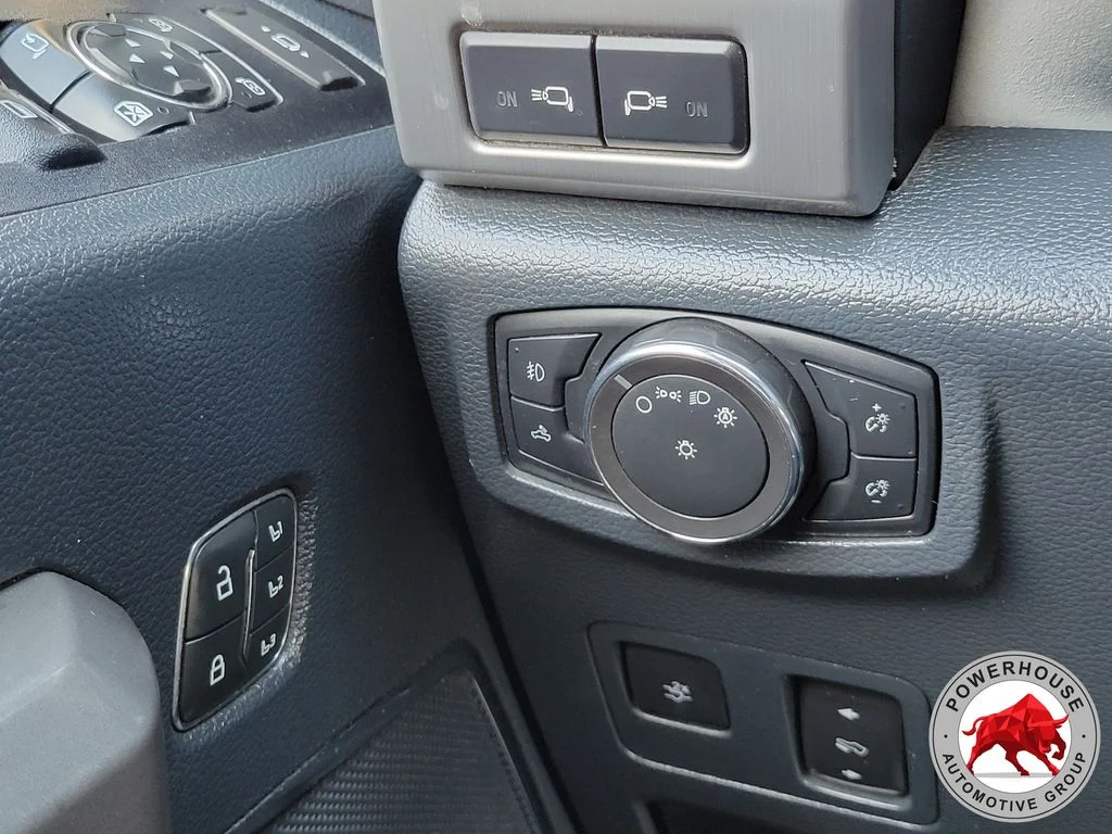 Used 2022 Blue Ford Platinum image 27
