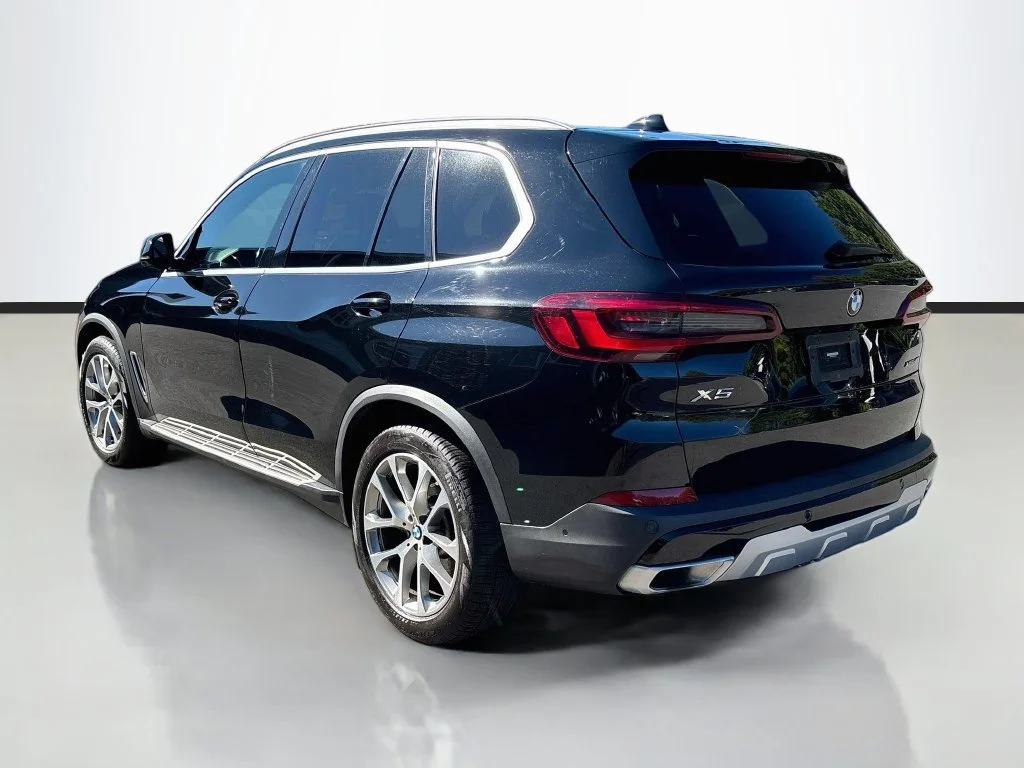 Used 2023 Jet Black BMW xDrive40i image 5