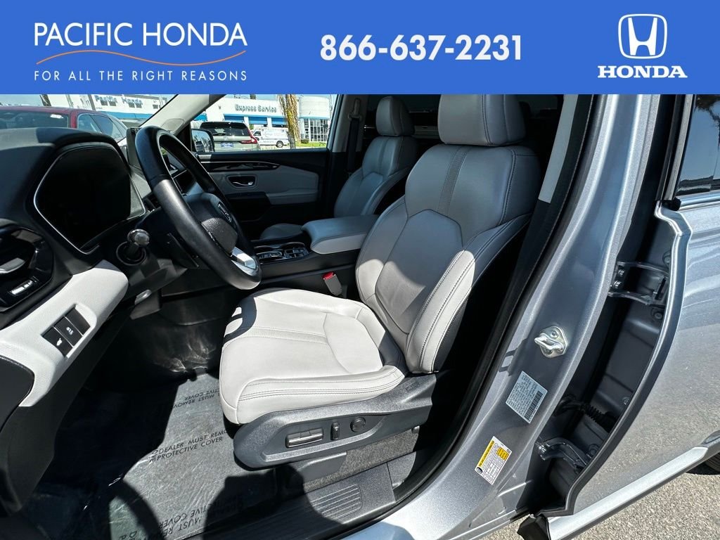 Used 2023  Honda Touring image 20