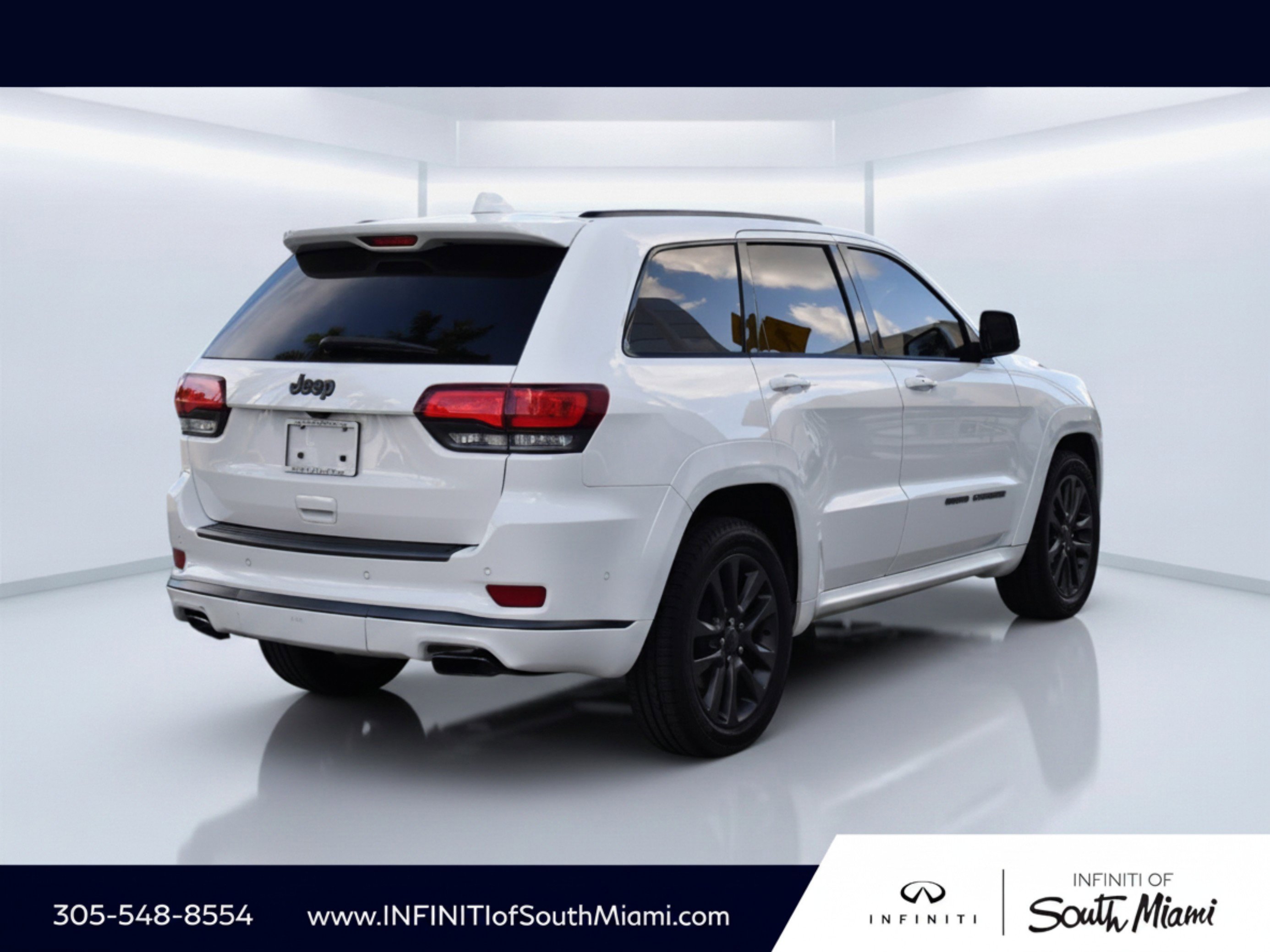 Used 2019 Bright White Clearcoat Jeep High Altitude image 4