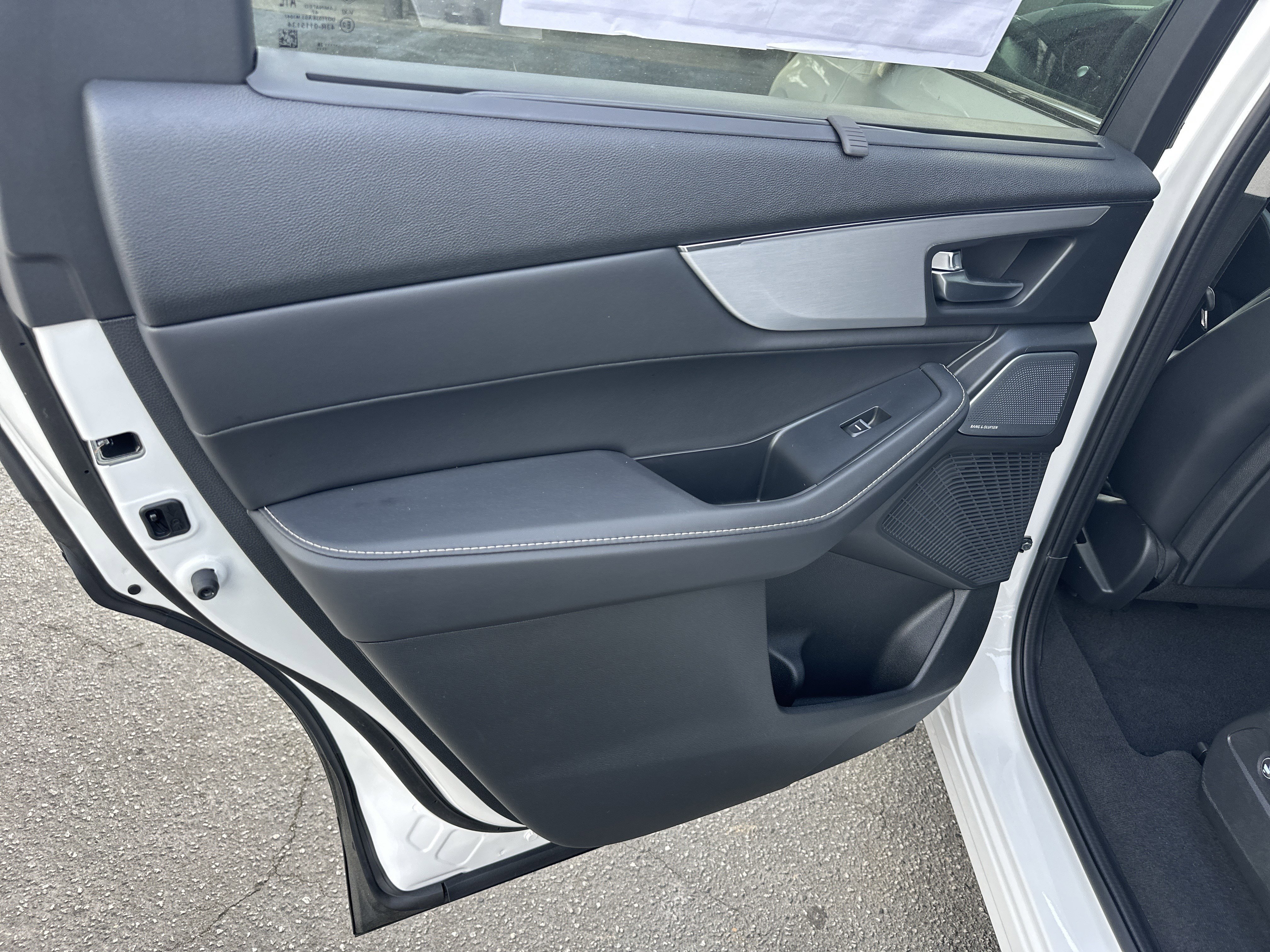 New 2026 Platinum White Pearl Acura w/Technology Package image 15