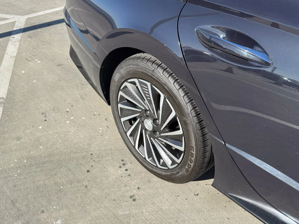 Used 2023 Blue Hyundai SEL image 25
