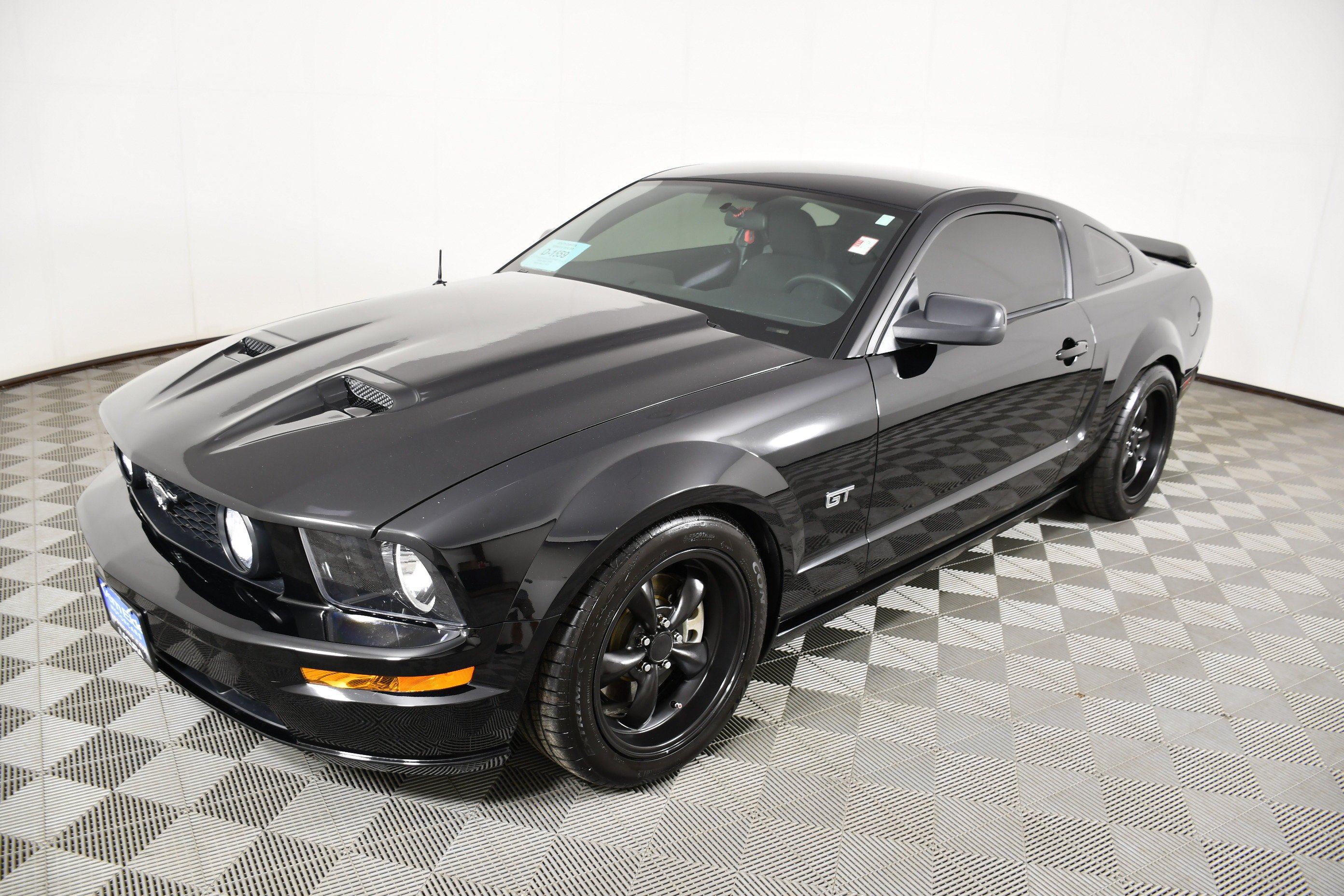 Used 2008 Black Ford GT Deluxe image 9