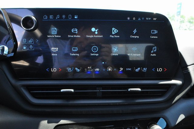 New 2025 Black Chevrolet LT - Extended Range image 21