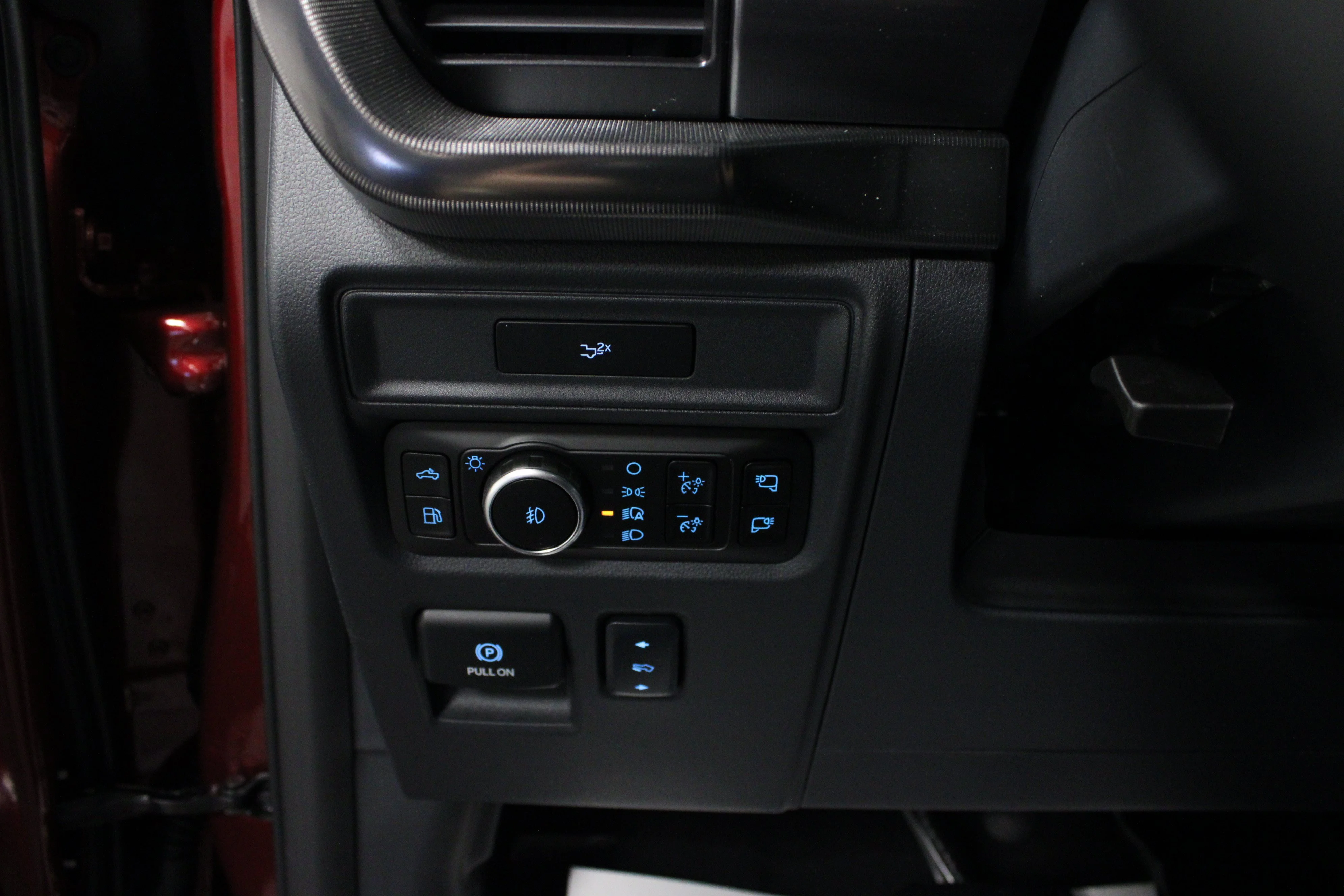 New 2026 Ruby Red Metallic Tinted Clearcoat Ford Lariat® image 18