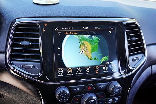 Certified Used 2022 Black Jeep Laredo X image 24