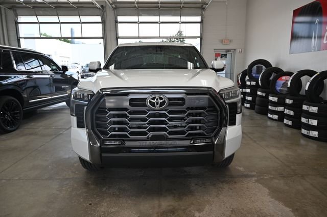 New 2026 Wind Chill Pearl <sup>1</sup> Toyota  Platinum image 2