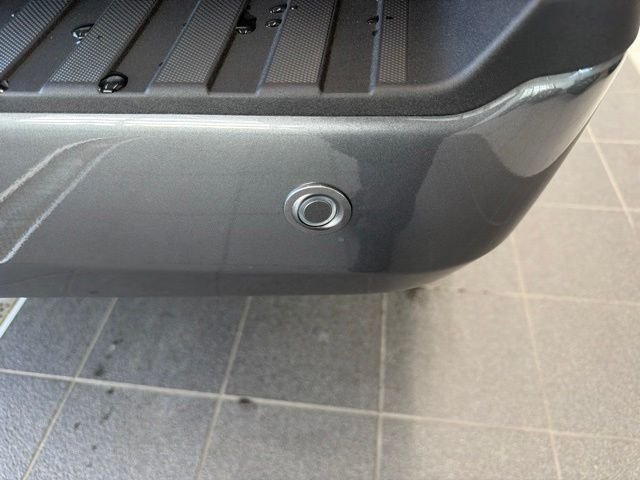 New 2026 Carbonized Gray Metallic Ford XLT image 16