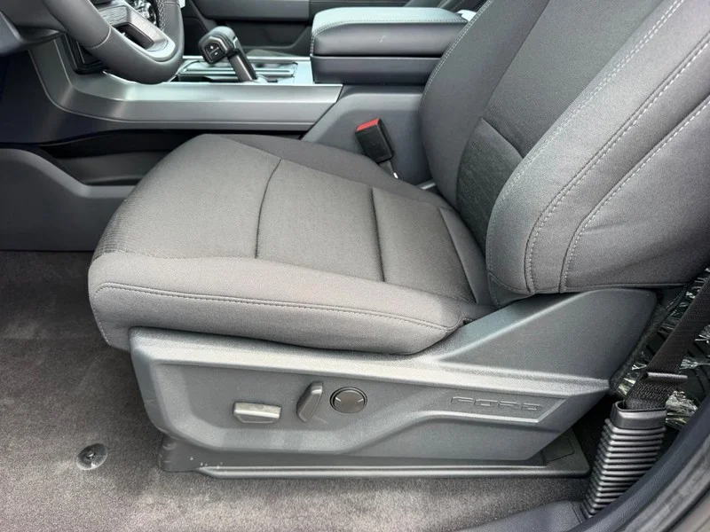 New 2026 Carbonized Gray Metallic Ford XLT image 19