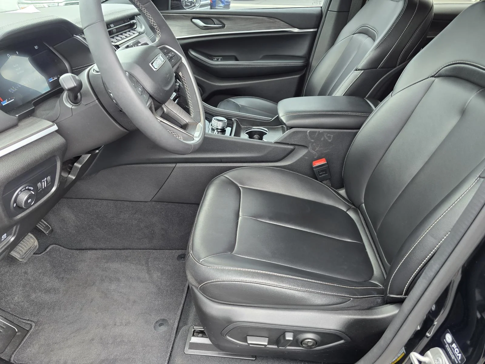 Used 2024 Black Jeep Limited 4x4 image 9