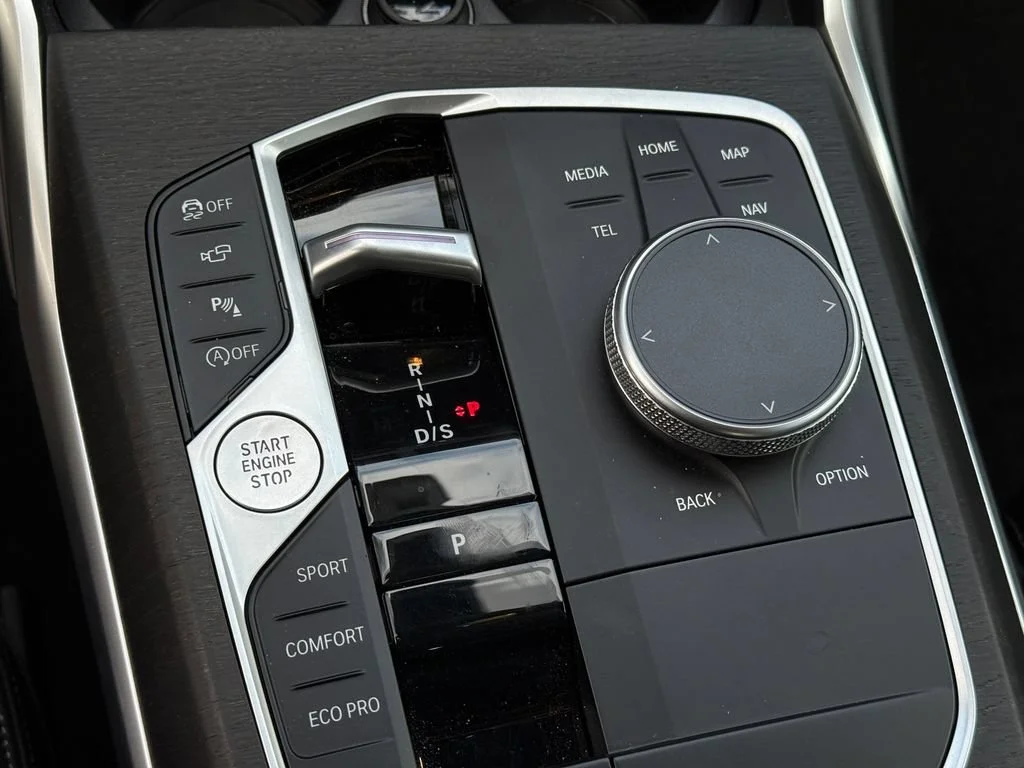 Used 2024  BMW NA image 8
