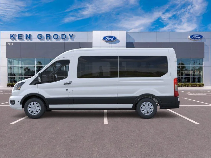 New 2026 Oxford White Ford XLT image 3