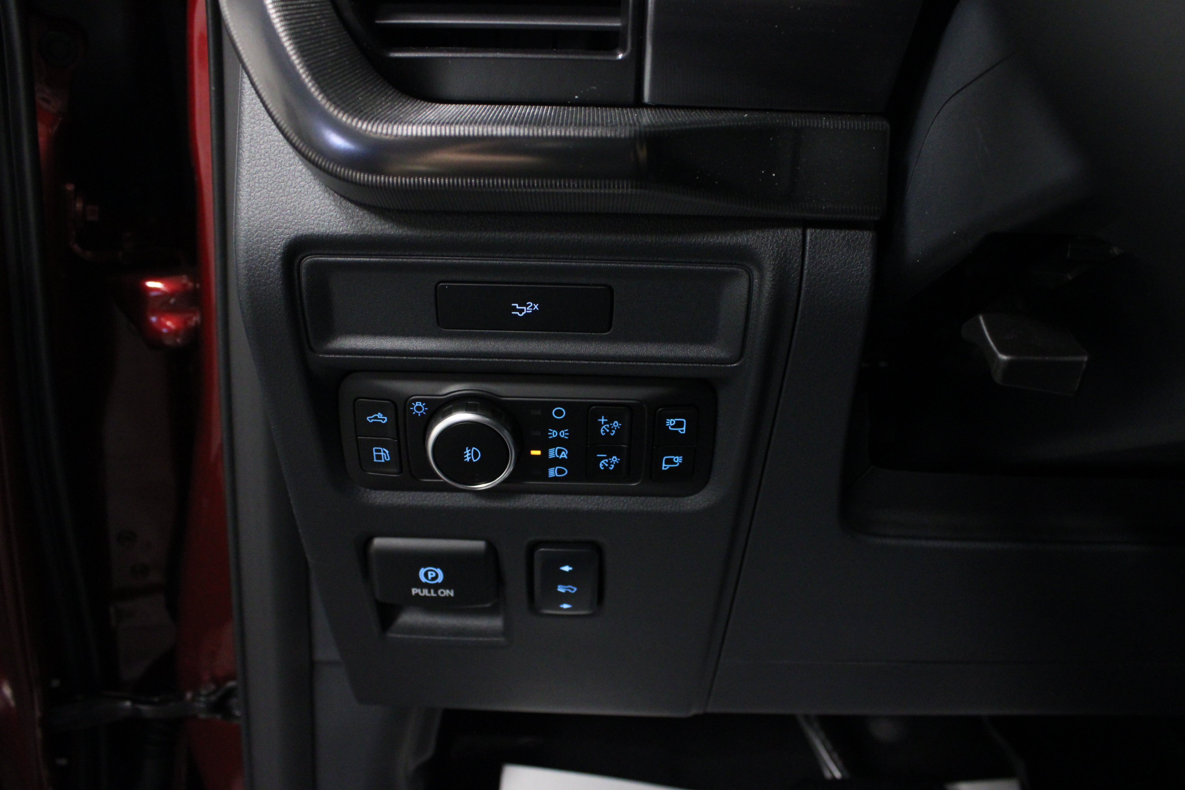 New 2026 Ruby Red Metallic Tinted Clearcoat Ford LARIAT image 18