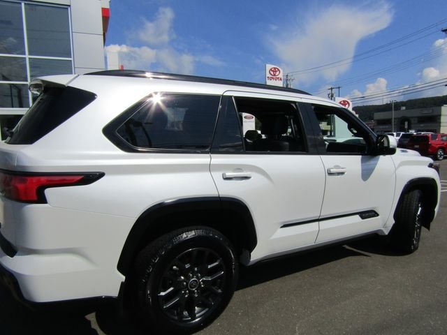Certified Used 2023 Pearl Toyota Platinum image 6