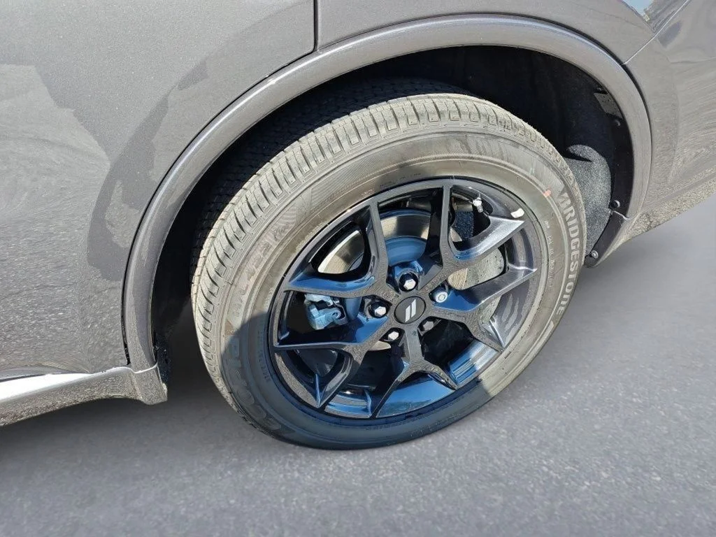 New 2026 Vapor Gray Exterior Paint Dodge GT HEMI V8 image 9