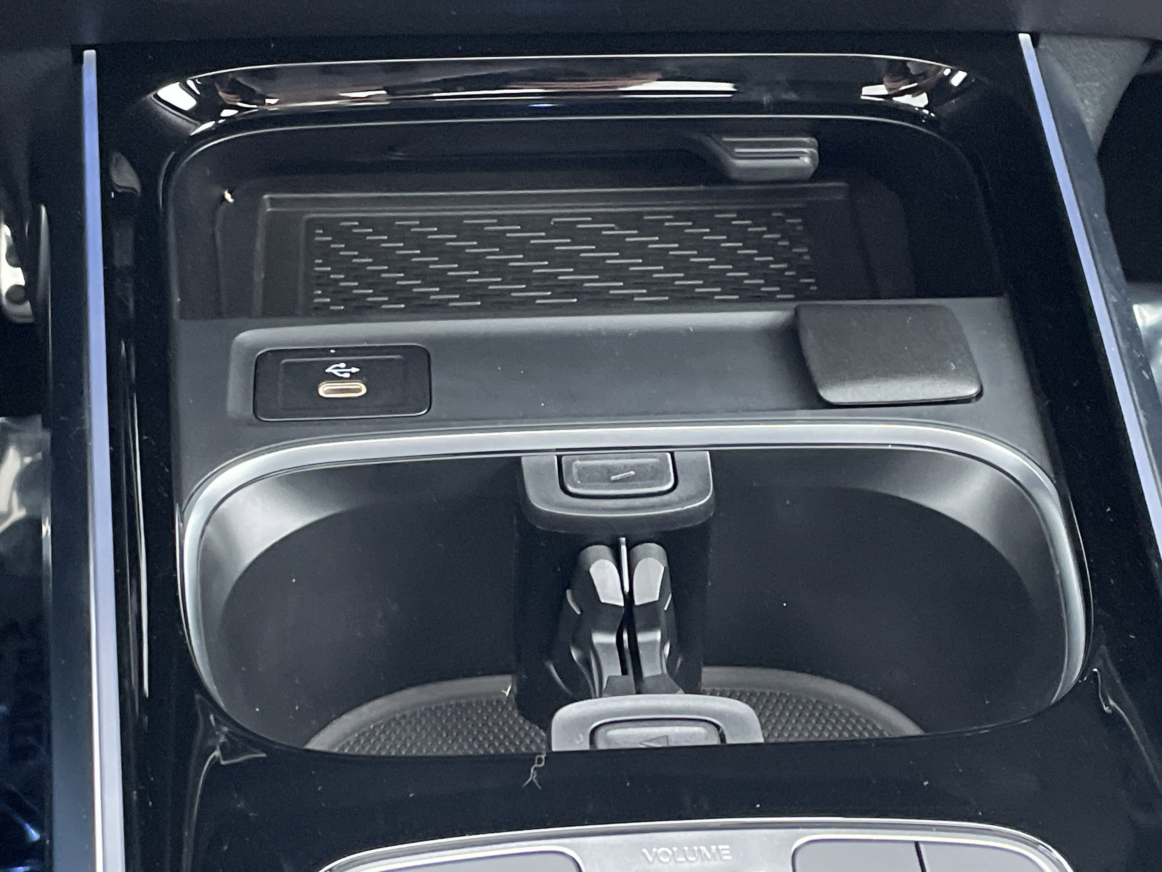 New 2026 Mountain Grey Metallic Mercedes-Benz AMG® GLB 35 4MATIC® SUV image 30