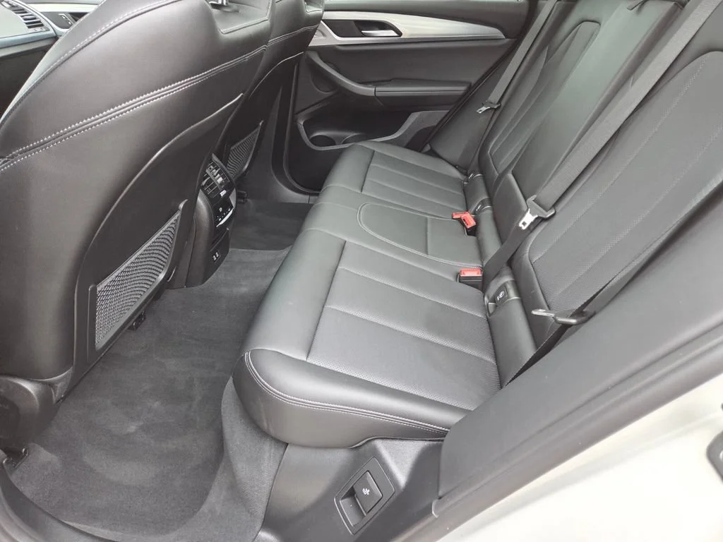 Used 2024 Mineral White Metallic BMW sDrive30i image 23