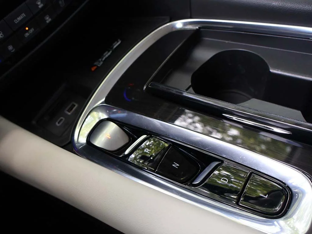 Used 2023 White Buick Premium Group image 62