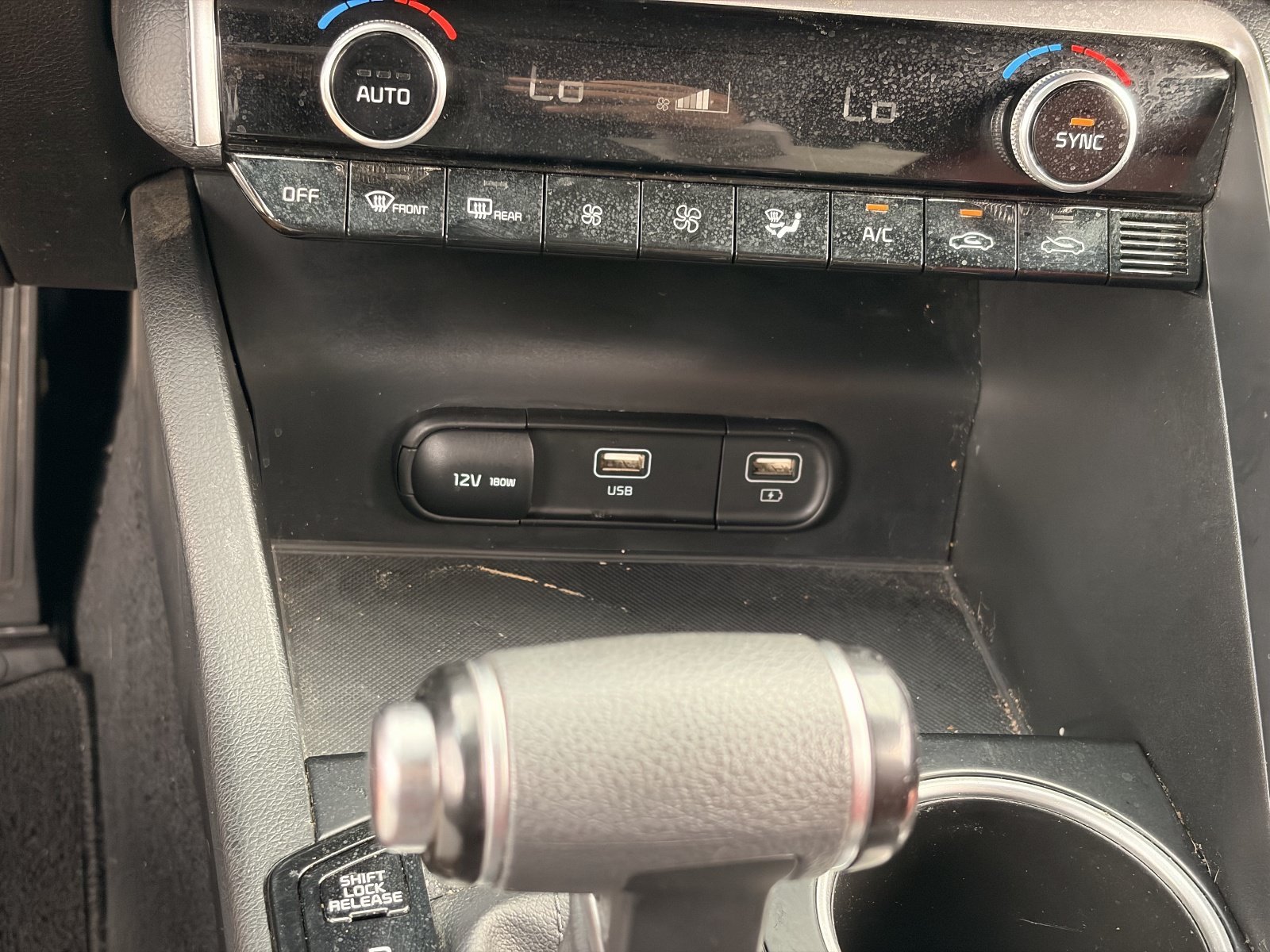 Used 2023 White Kia GT-Line image 20