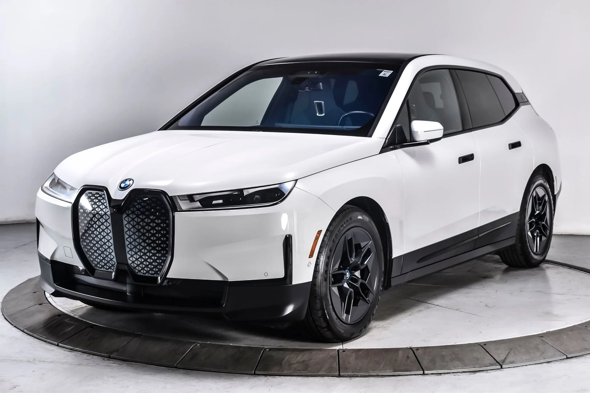 Used 2023 BMW iX Base with VIN WB523CF0XPCM56407 for sale in Seattle, WA