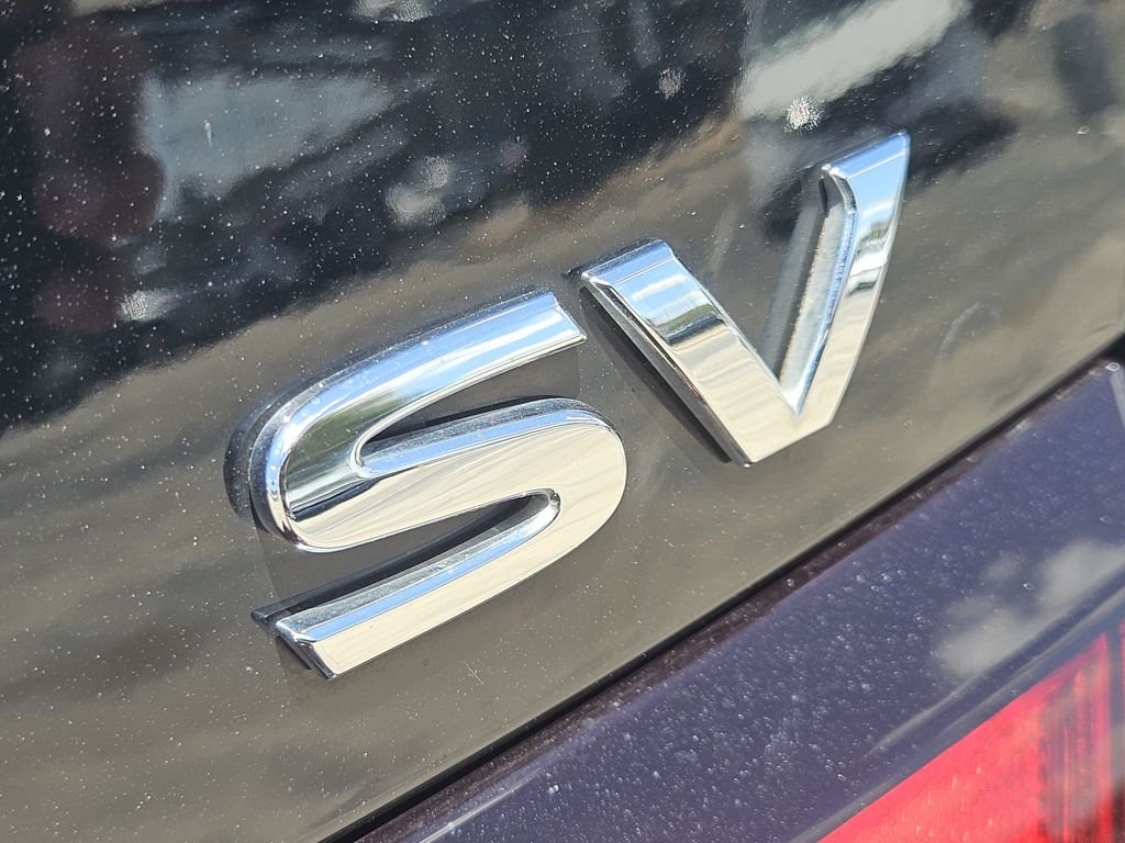Used 2022 Black Nissan 1.6 SV image 13