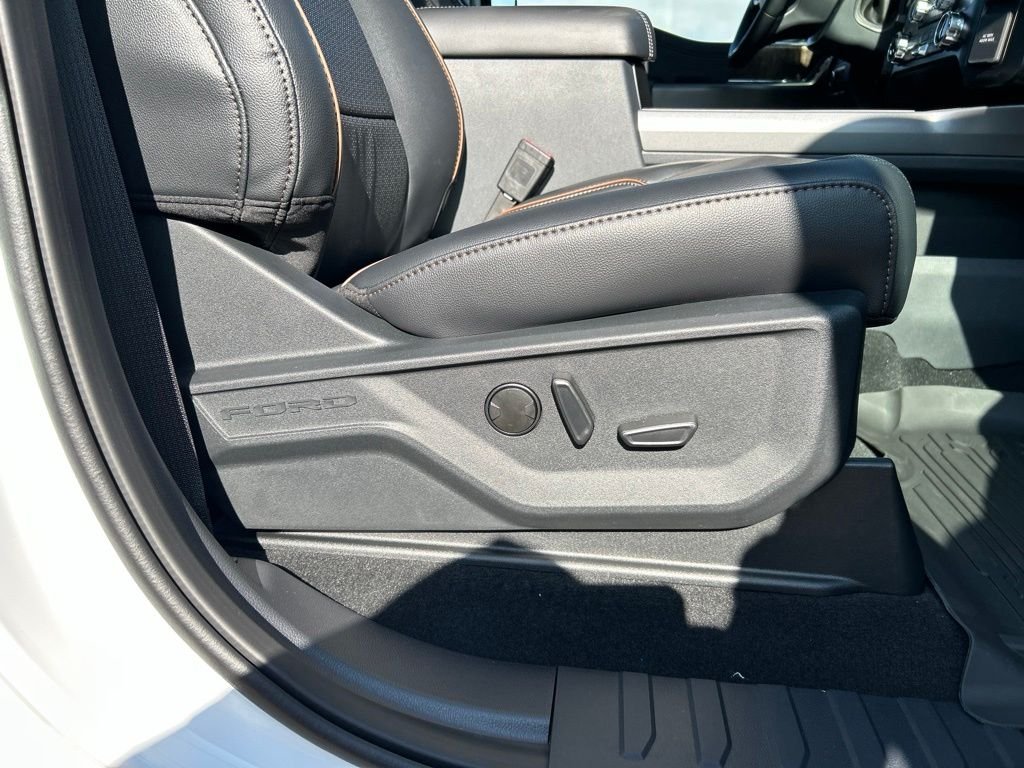 New 2026 Oxford White Ford Lariat image 47