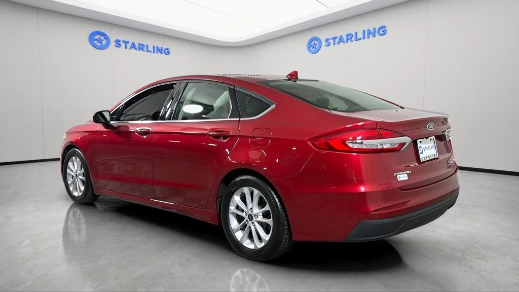 Used 2020 Red Ford SE image 5