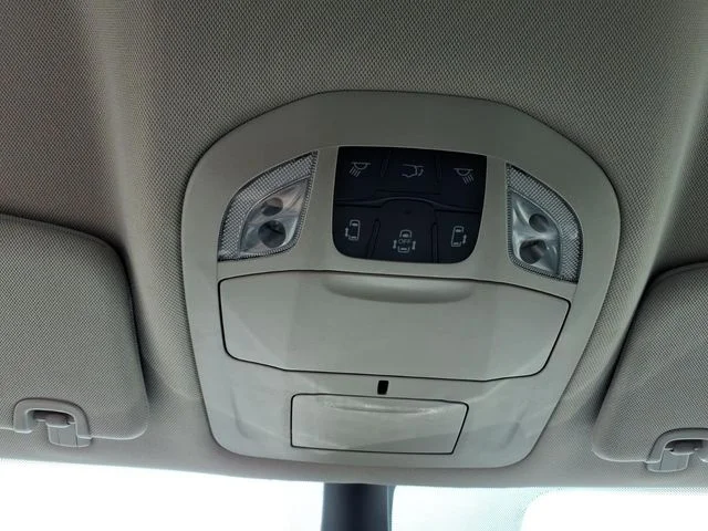 Used 2023 White Chrysler Touring L image 28