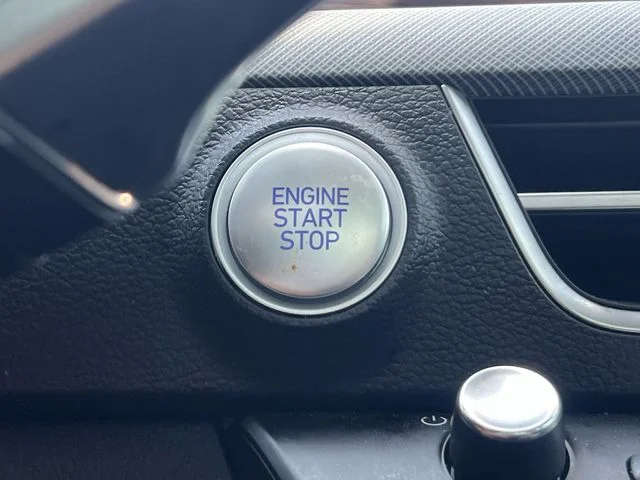 Used 2025 Blue Hyundai SEL image 25