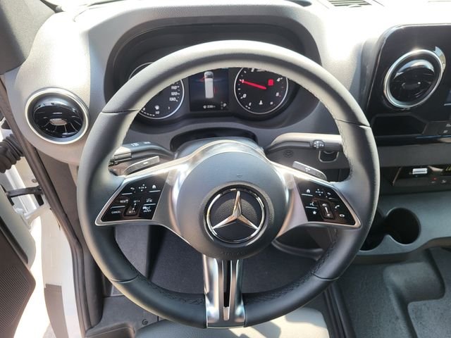 New 2026 Arctic White Mercedes-Benz Cargo 170 WB image 19