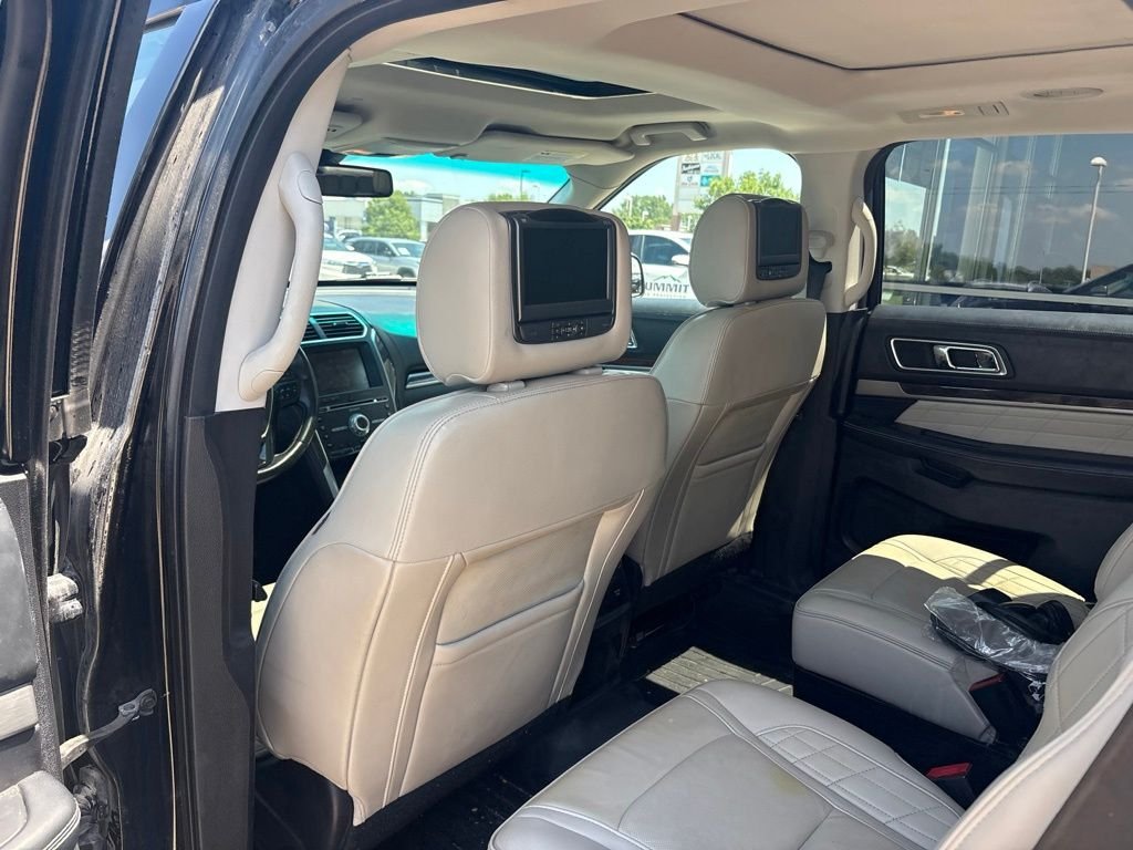 Used 2016 Black Ford Platinum image 44