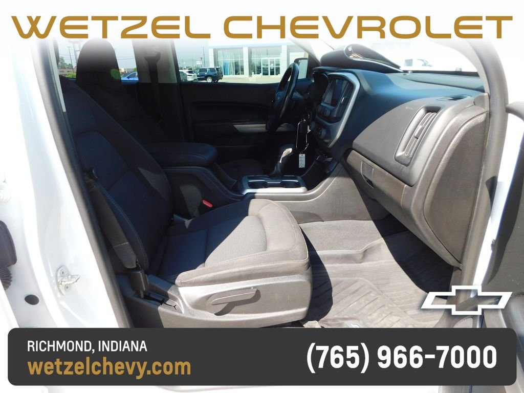 Used 2022 White Chevrolet LT image 21