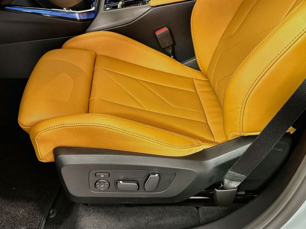 New 2026 Brooklyn Grey Metallic BMW M50 xDrive image 21