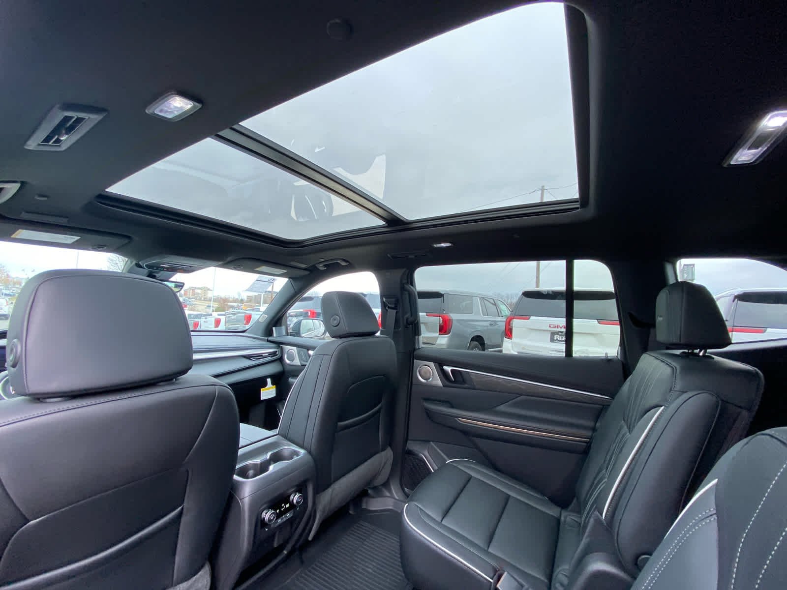 2026 Buick Enclave Avenir - Photo 30