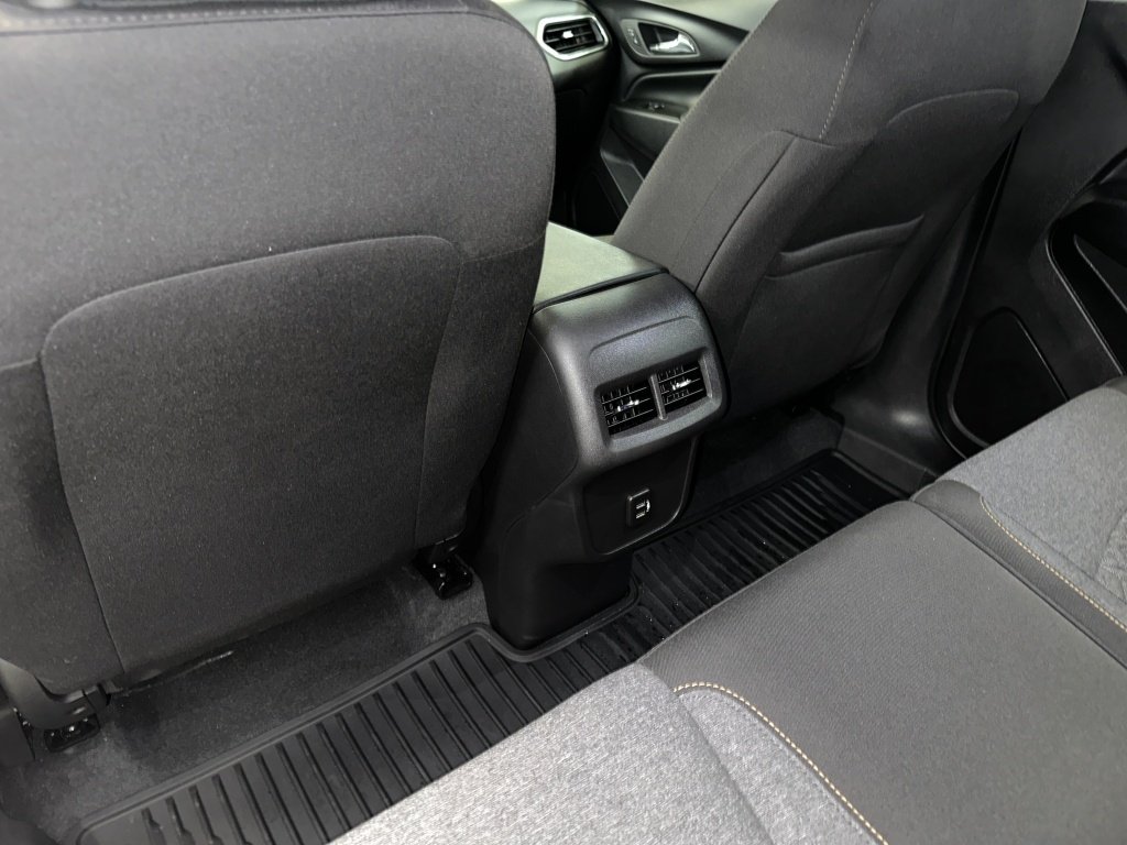 2024 Chevrolet Equinox LT - Photo 20