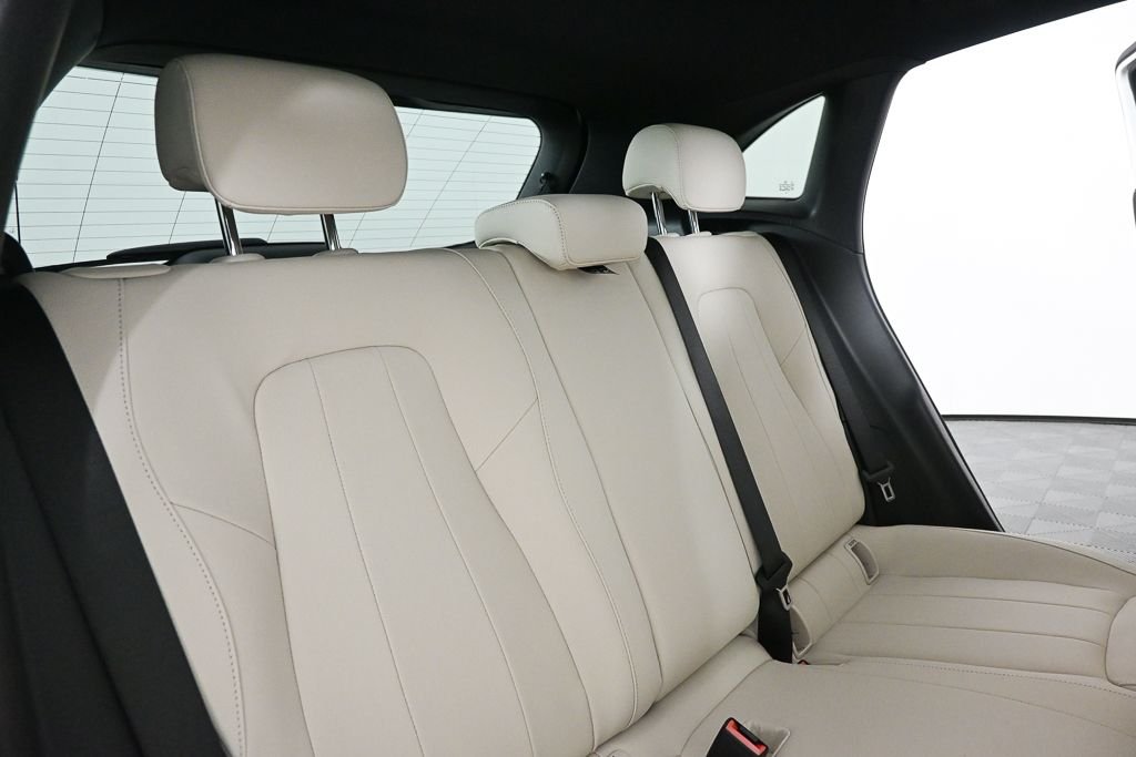 New 2026 Polar White Mercedes-Benz GLA 250 image 21