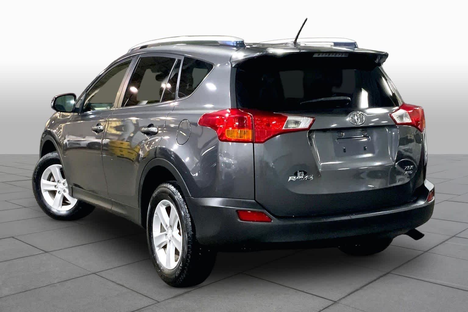 Used 2014 Magnetic Gray Metallic Toyota XLE image 12
