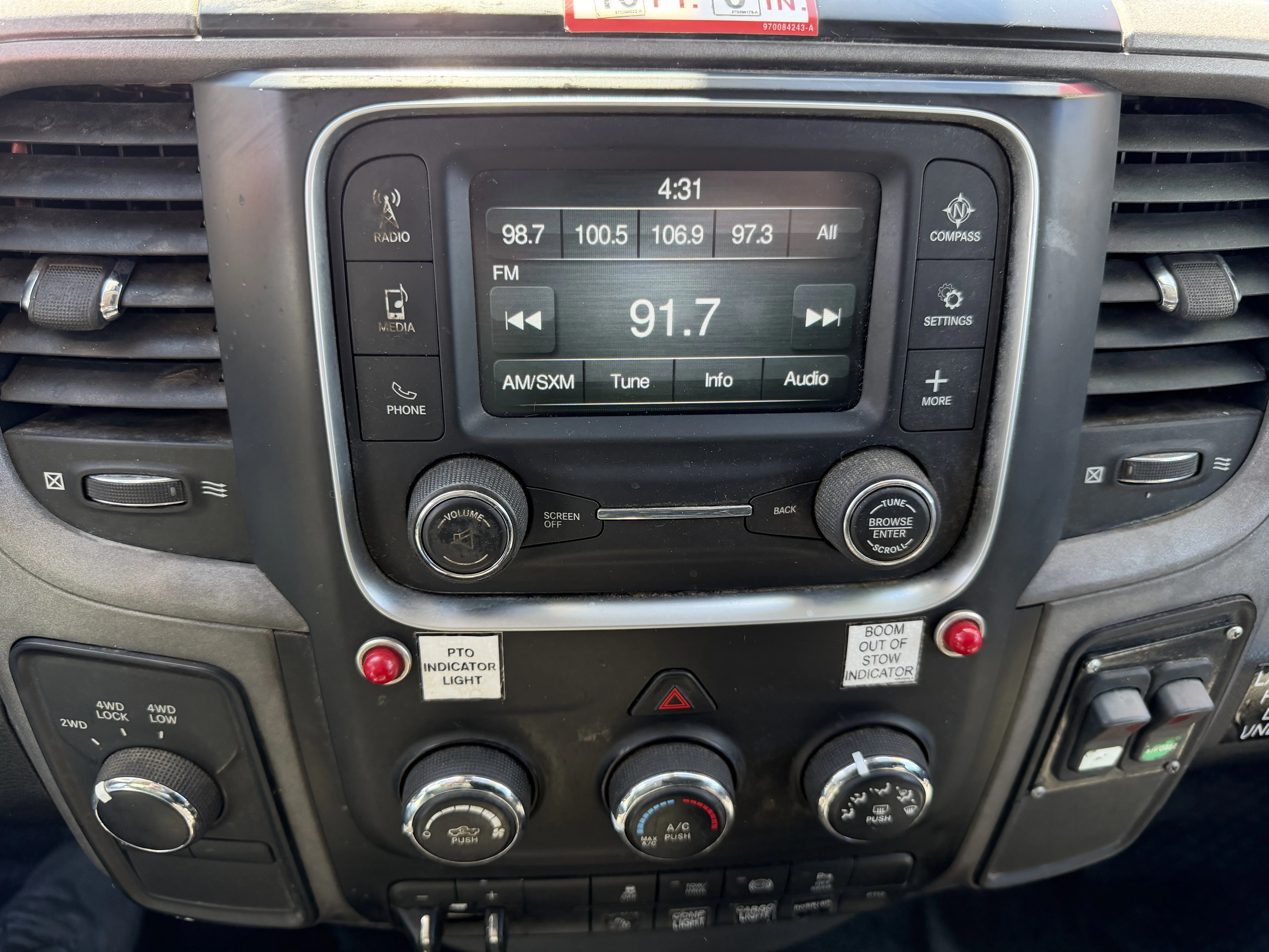 Used 2017 Bright White Clearcoat Ram  image 16