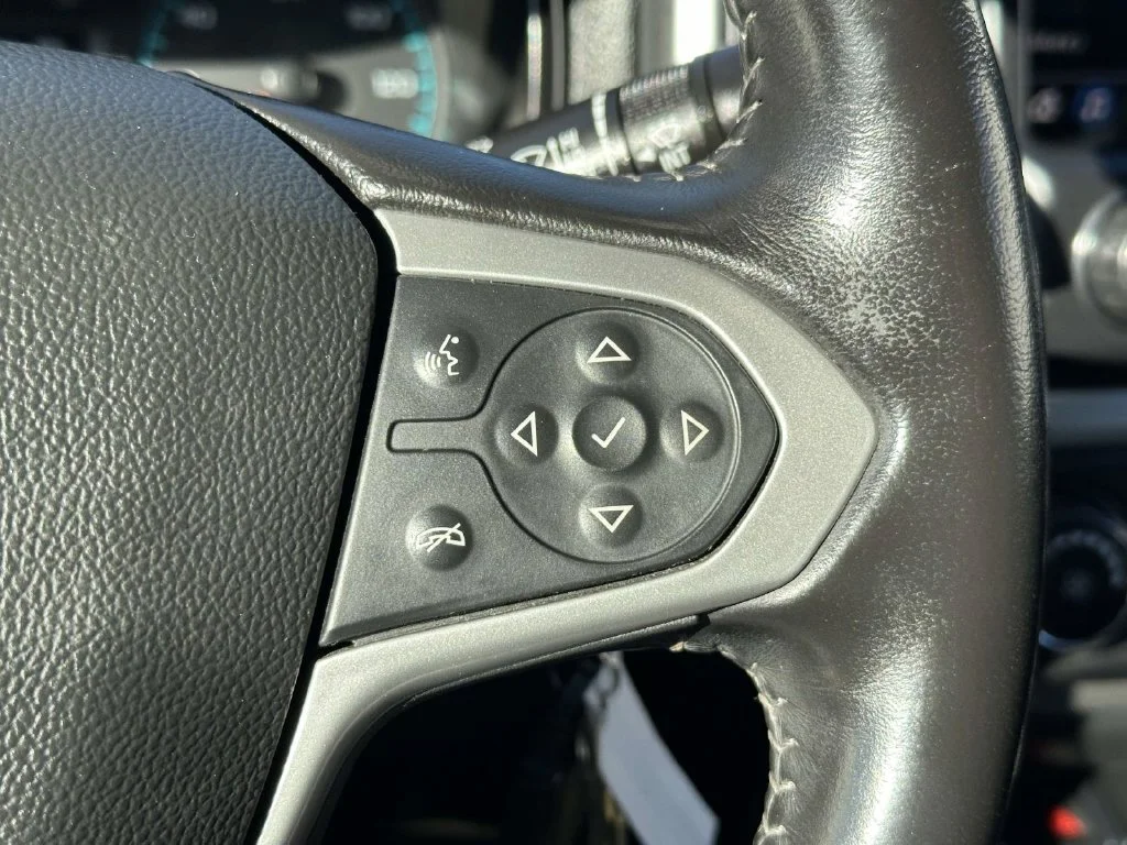 Used 2021 Steel Metallic Chevrolet LT image 27